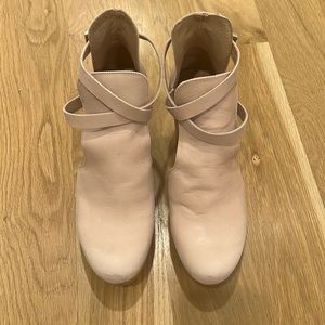 Free People Ceder Clog Blush Antique Leather